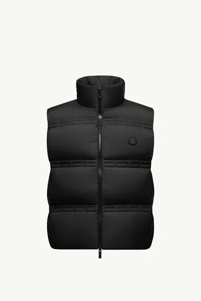 Moncler Genius Men's Innovative Spaintrkand Mini Vest In Black
