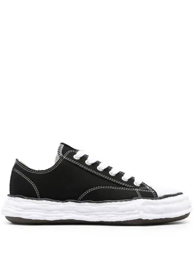 Moncler Genius Peterson 23 Low Top Sneakers In Black