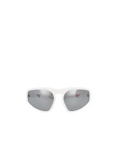 Moncler Geometric Frame Sunglasses In Gray
