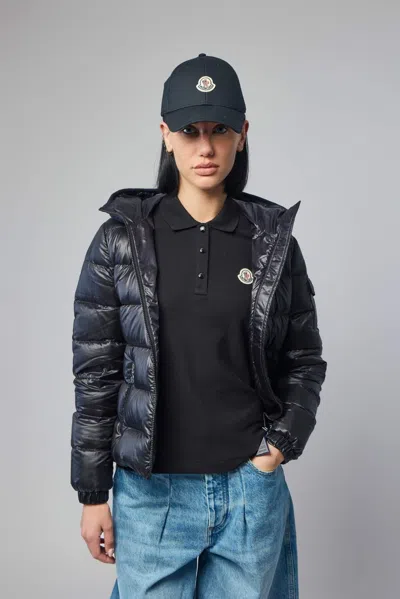 Moncler Glesse Hooded Short Down Jacket In Black