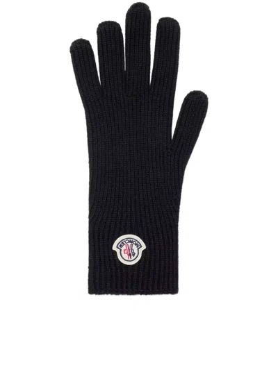 Moncler Gloves In Black