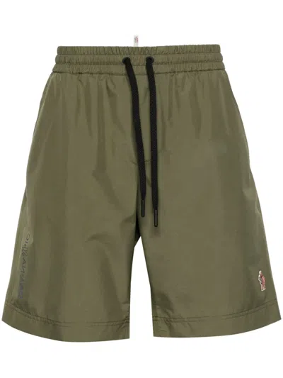 Moncler Gore-tex Tech Shorts In Green