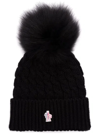 Moncler Grenoble: Berretto In Lana Con Pon Pon In Nero