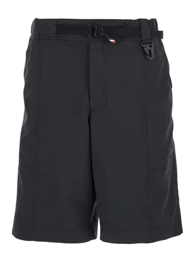 MONCLER MONCLER GRENOBLE BLACK SHORTS WITH LOGO APPLIED ON THE SIDE AND WAIST BELT IN TECH FABRIC MAN