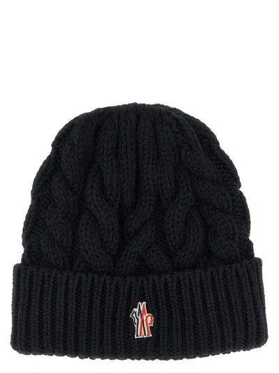Moncler Grenoble Logo Patch Knitted Beanie In Black