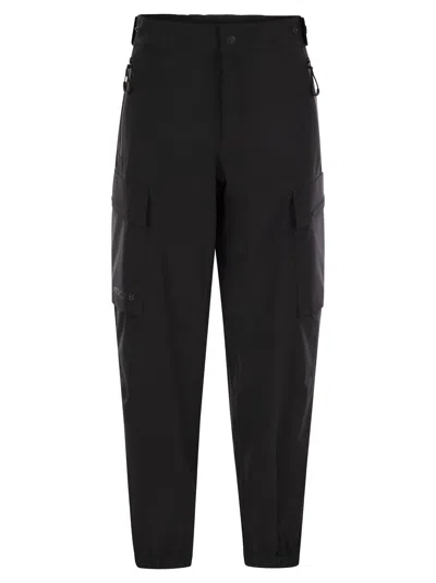 MONCLER MONCLER GRENOBLE CARGO PANTS IN TECHNICAL FABRIC