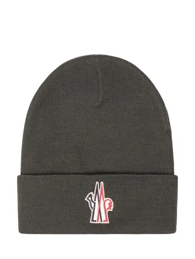 Moncler Grenoble Embroidered Patch Mini Beanie Hat In Green
