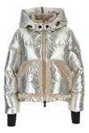 Moncler Doudoune Courte À Capuche Trevelin En Shearling In Silver