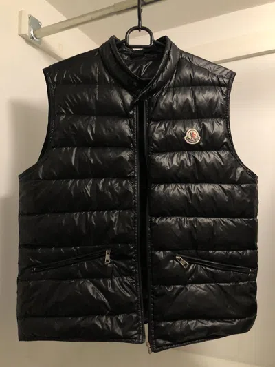 Pre-owned Moncler Gui Vest In Black