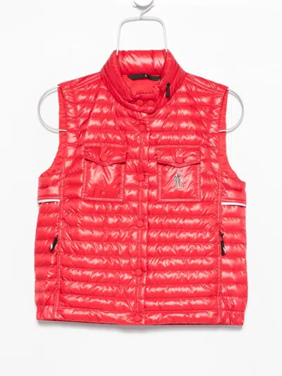 Moncler Gumiane Sleeveless Gilet In Red