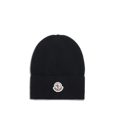 Moncler Hat In Black