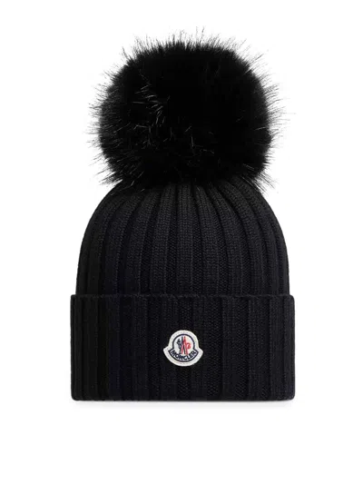 Moncler Hat In Negro