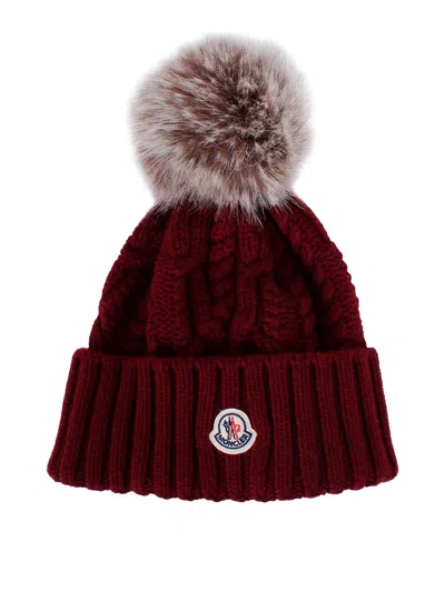 Moncler Hat With Pon Pon In Cashmere Mixed In Red