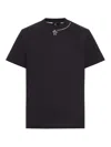 Moncler T-shirt Con Logo In Black