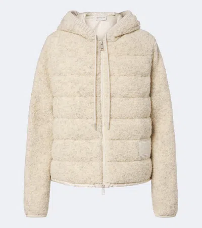 Moncler Fleece-texture Logo-patch Puffer Jacket In Neutral