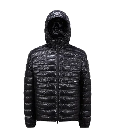 Moncler Logo-patch Padded Down Jacket In Black