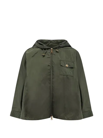 Moncler Hooded Logo-patch Jacket In Green
