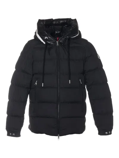 Moncler Hooded Puffer Jacket In Black