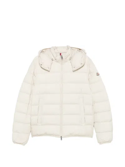 Moncler Montbrocq Hooded Short Down Coat In Neutral
