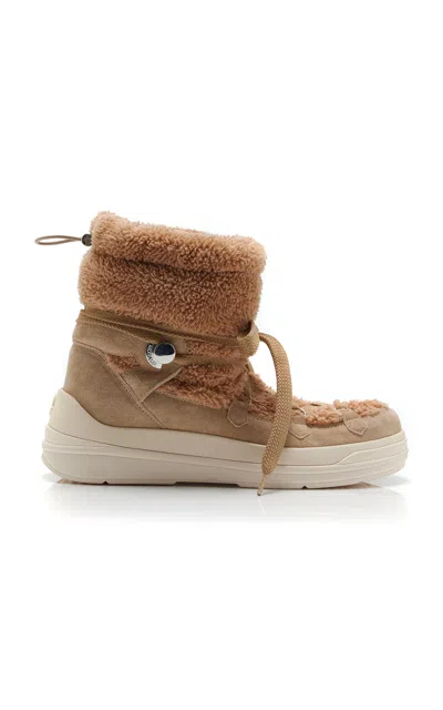 Moncler Insolux Teddy Snow Boots In Tan