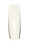 Moncler Jeans In Bianco
