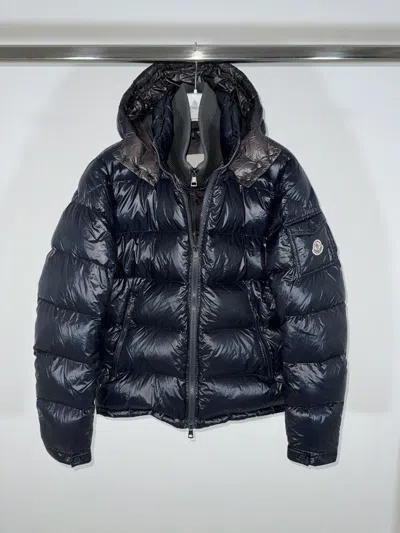 Pre-owned Moncler Jacket Zin Size 3 Navy Blue