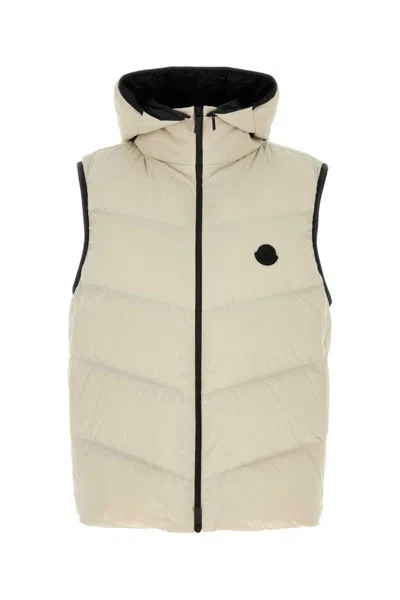 Moncler Ivory Nylon Guersac Down Jacket In Neutral