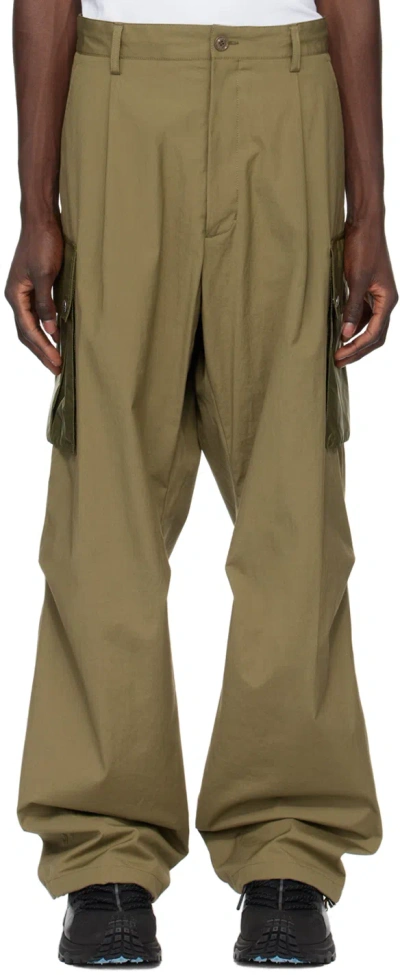 Moncler Appliqué-logo Cargo Trousers In Green