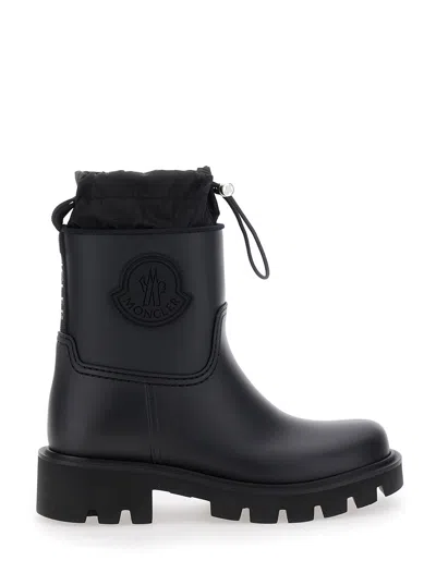 MONCLER MONCLER WOMEN 'KICKSTREAM' BLACK BOOTS WITH LOW BLOCK HEEL AND TONAL LOGO PATCH ON THE SIDE IN TECH 