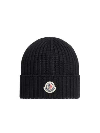 Moncler Kid's Beanie Hat In Wool In Pink