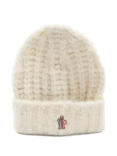 MONCLER KNITTED LOGO-PATCH BEANIE HAT