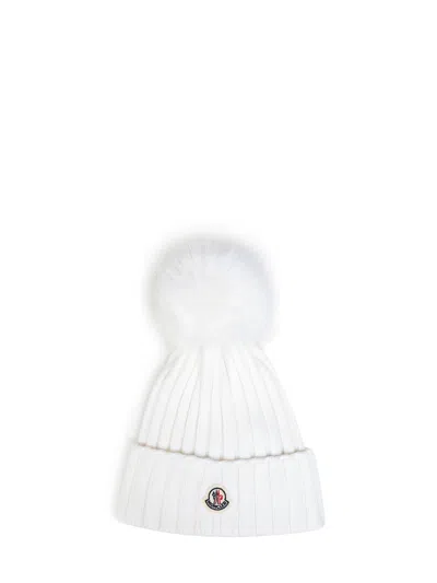 Moncler L20933b00039m1131034 Virgin Wool Ribbed Knit Beanie In White