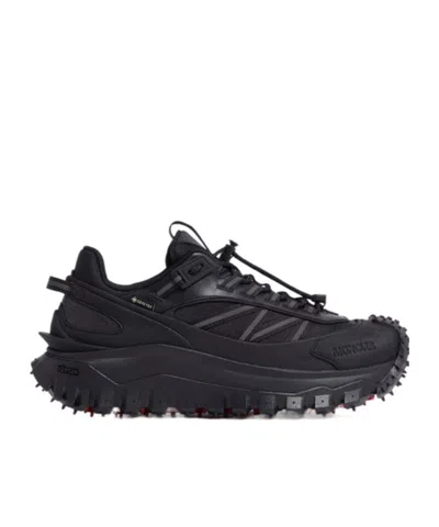 Moncler Laced Sneakers In Black