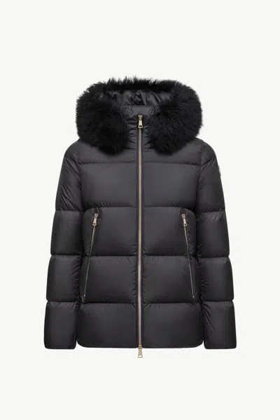 Moncler Laichefur Short Parka In Black