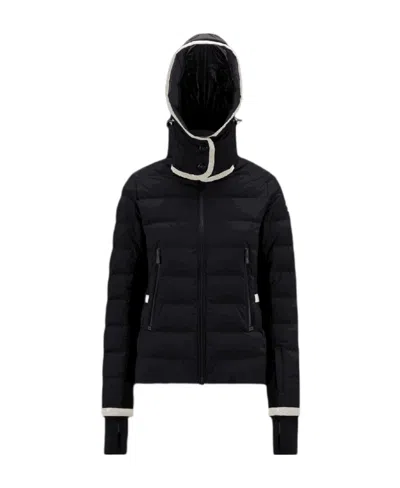 Moncler Lamoura Short Down Jacket In Black