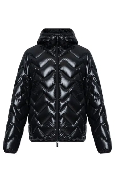 Moncler Laverq Short Down Jacket In Black