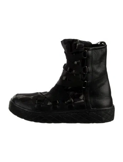 Pre-owned Moncler Leather Boots In Black