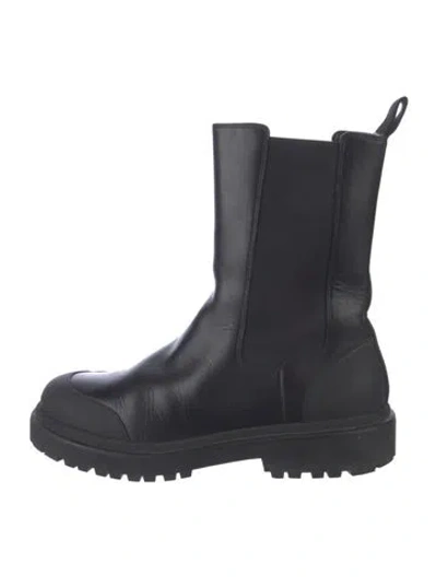 Pre-owned Moncler Leather Chelsea Boots In Black
