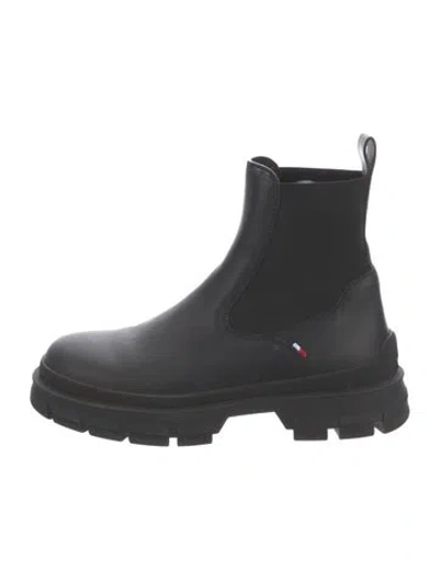 Pre-owned Moncler Leather Chelsea Boots In Black