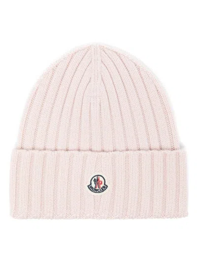 MONCLER MONCLER LIGHT PINK RIBBED WOOL BEANIE WITH LOGO