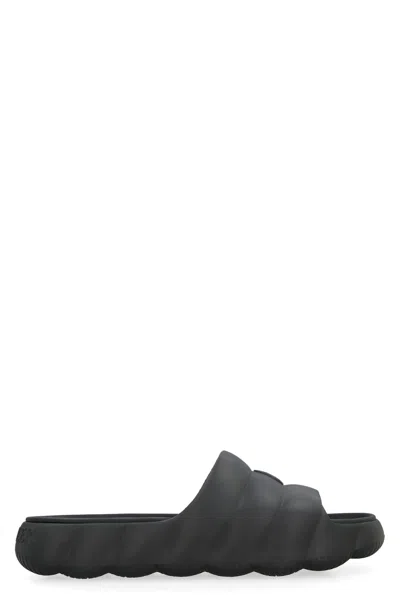 MONCLER LILO RUBBER SLIDES