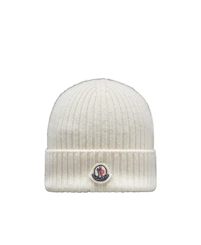Moncler Logo-appliqué Ribbed Beanie In White