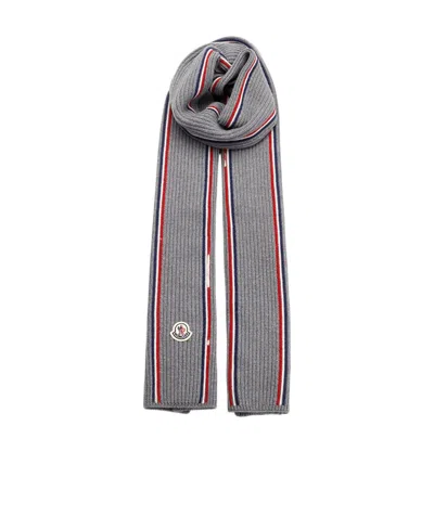 Moncler Logo-appliqué Virgin-wool Scarf In Gray