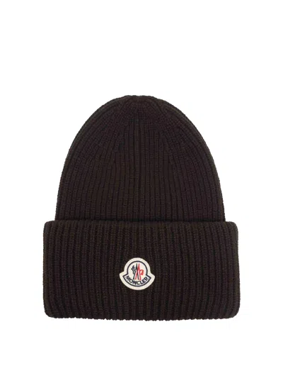 Moncler Logo Beanie In Black