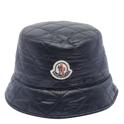 Moncler Logo Bucket Hat In Black