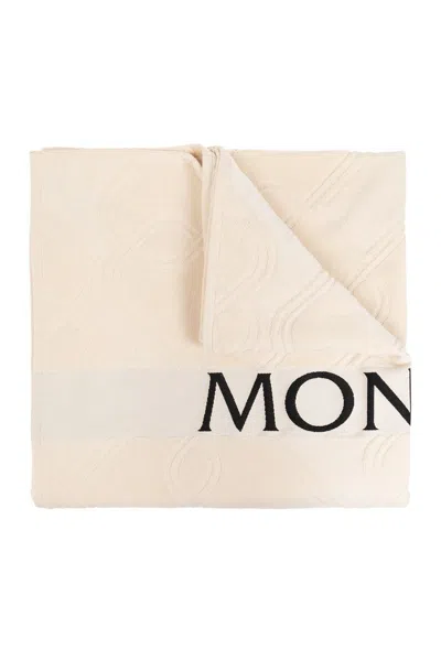 Moncler Logo Detailed Bath Towel In Beige