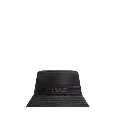 Moncler Logo-embroidered Bucket Hat In Black