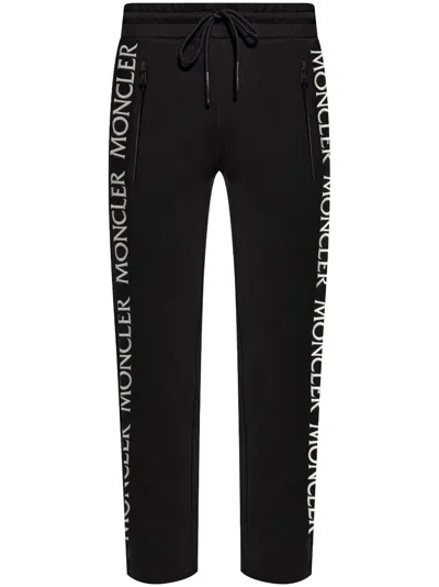 Moncler Logo-embroidered Track Pants In 黑色
