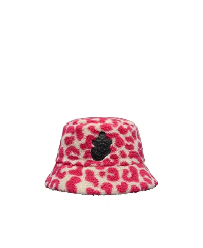 Moncler Logo Fisherman's Hat In Red