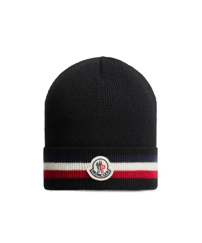 MONCLER MONCLER LOGO PATCH KNITTED BEANIE